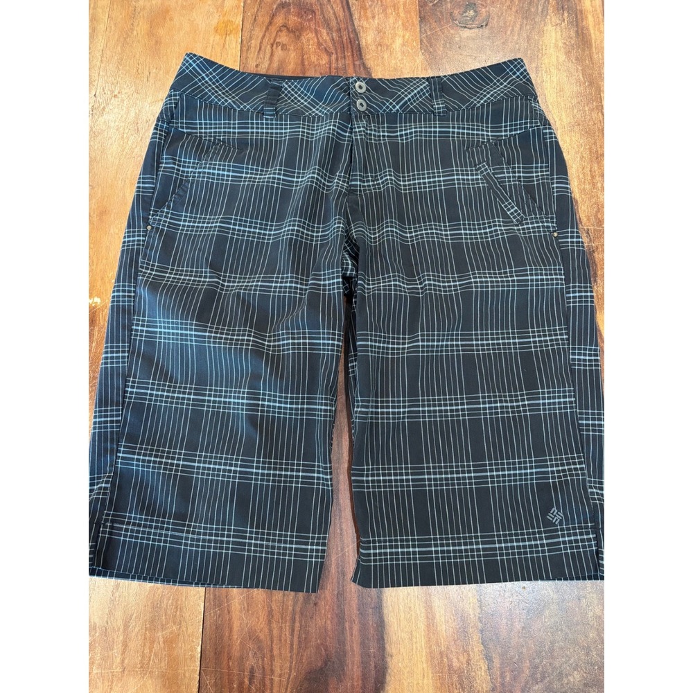 COLUMBIA plaid hiking shorts womens sz 6 black gray outdoor utility knee length